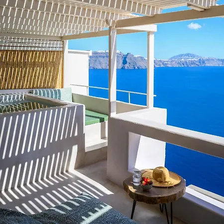 Gaia Suites Ía