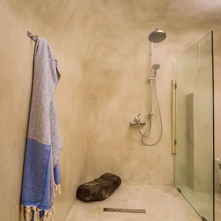 Gaia Suites *