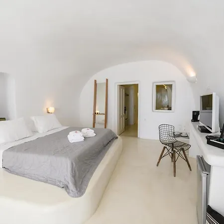 Gaia Suites Villa *