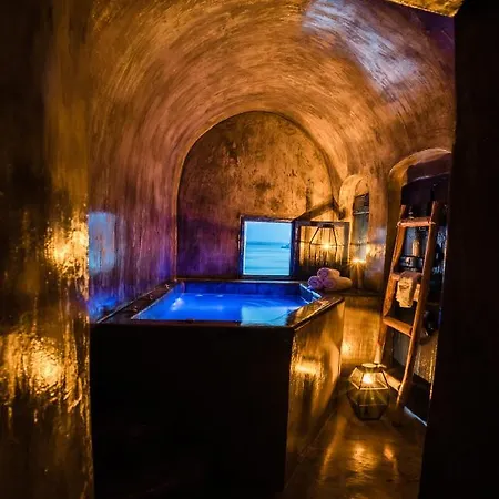 Villa Gaia Suites *